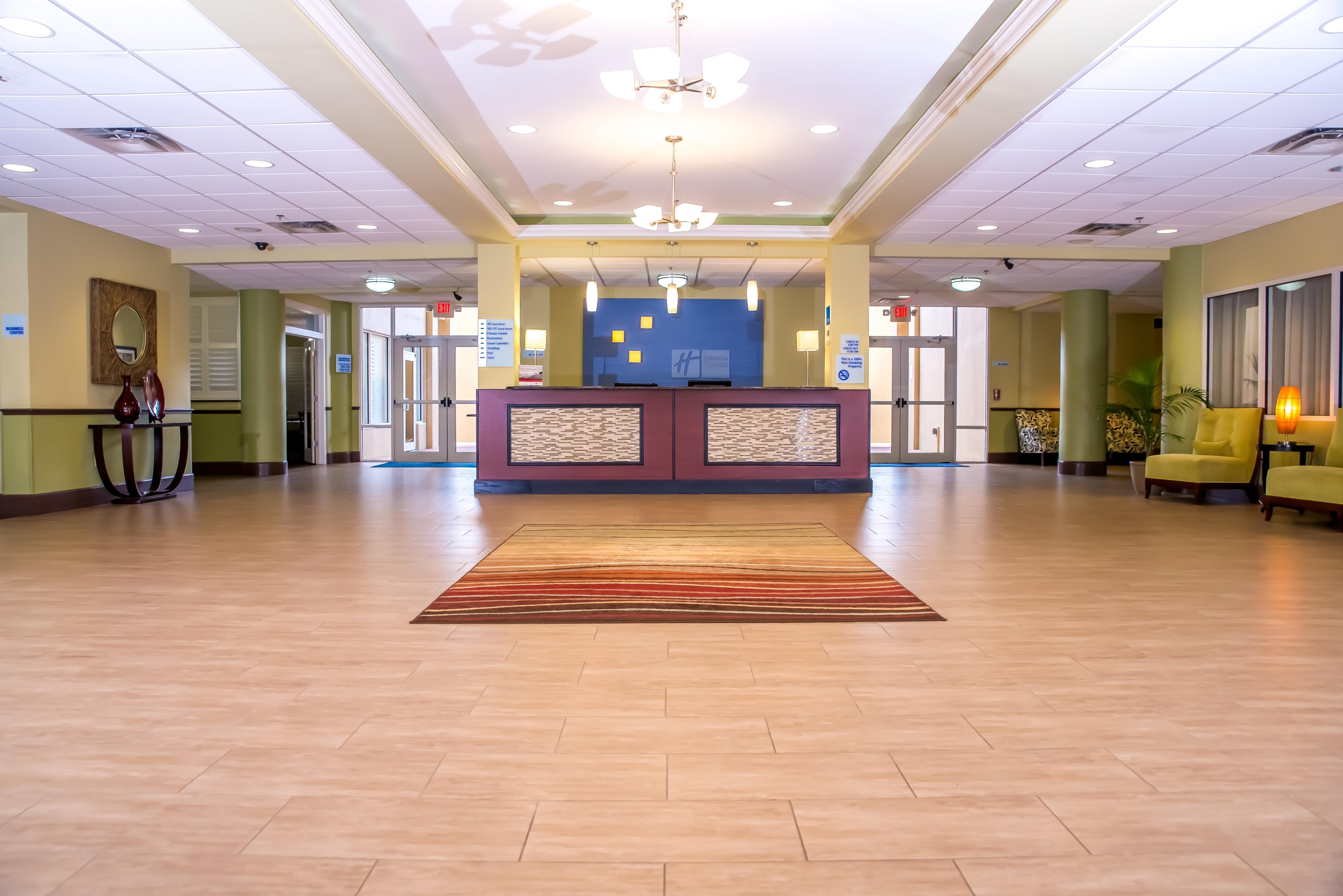 Holiday Inn Express & Suites Cocoa By Ihg Exterior photo
