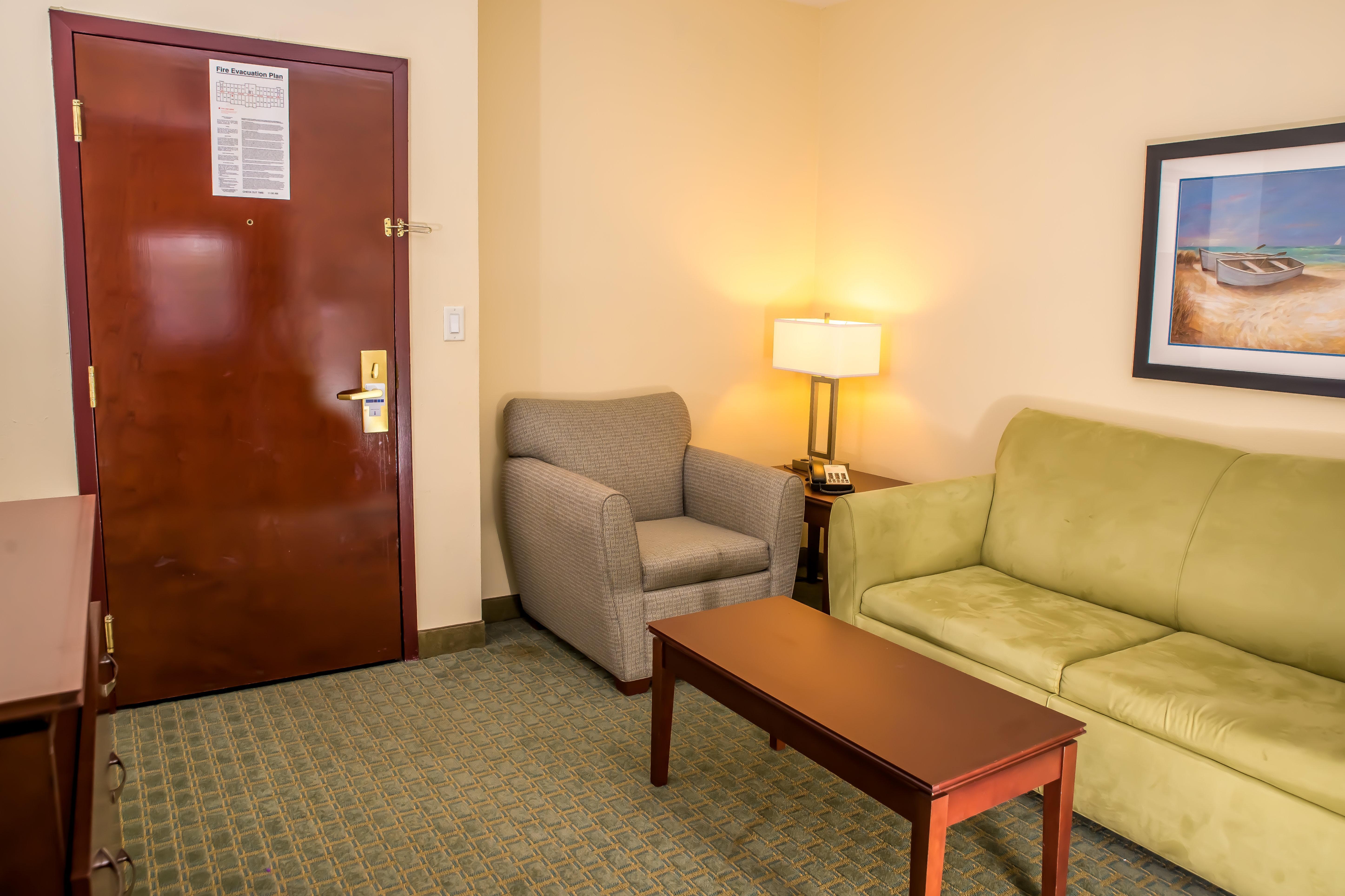 Holiday Inn Express & Suites Cocoa By Ihg Exterior photo